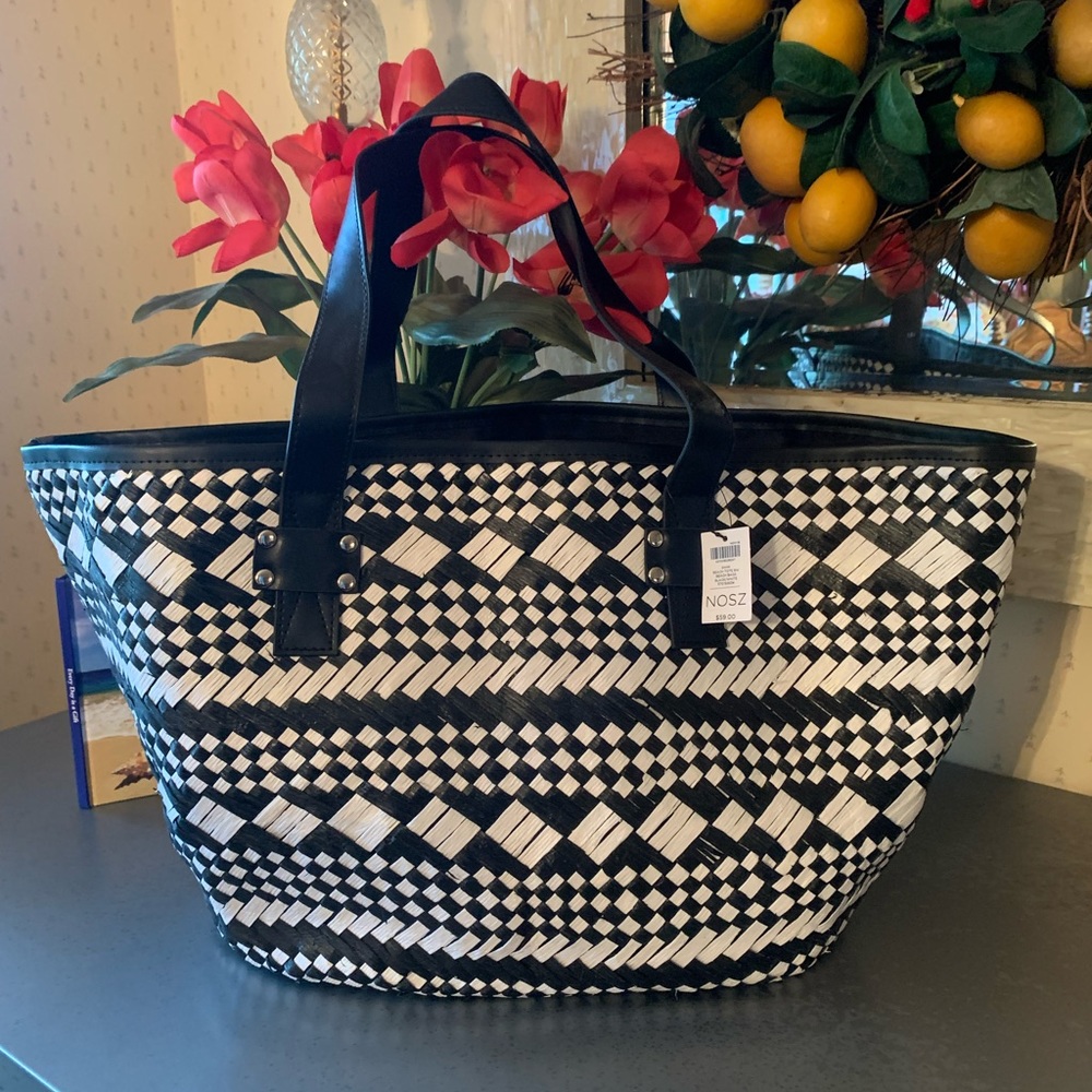 Chico NEW WITH TAGS Beach tote or bag. BLACK and WHITE, 2 handles with 8.5 drop.